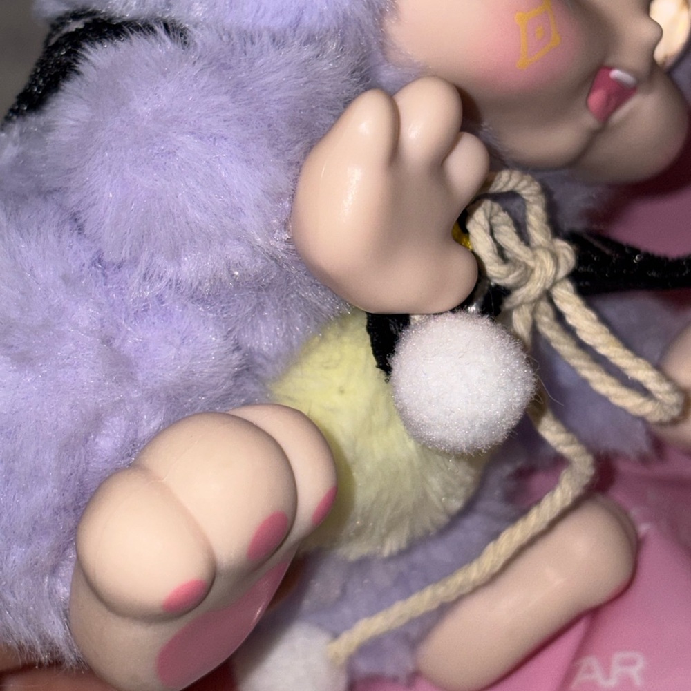 Kimmon Gives You Answers Series CONFIRMED Wolf Plush - Picture 6 of 9